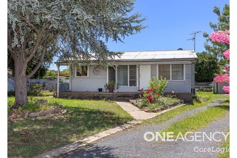 Property photo of 19 Cochrane Street Kooringal NSW 2650