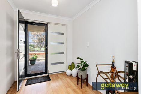 Property photo of 32 Durango Turn Aubin Grove WA 6164