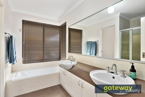 Property photo of 32 Durango Turn Aubin Grove WA 6164