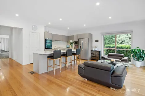 Property photo of 3 Messmate Place Rosebud VIC 3939