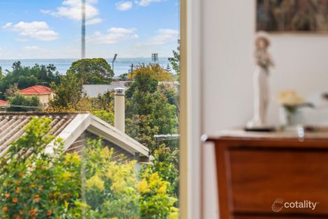 Property photo of 13 The Crest Frankston South VIC 3199
