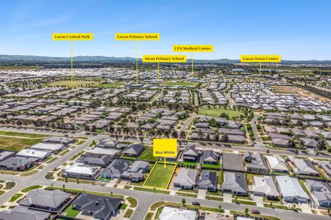 18 Hutchinson Dr, Lucas, VIC 3350