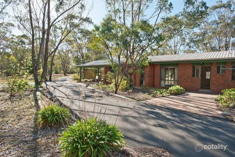 11 Grevillea Ct, Long Forest, VIC 3340