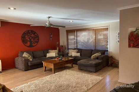 Property photo of 4 Oakhurst Close Avondale NSW 2530