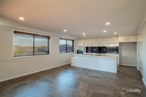 Property photo of 15 Neave Way Thrumster NSW 2444