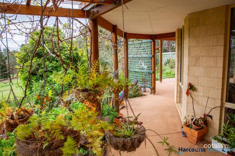 Property photo of 122 Henderson Road Kangaroo Gully WA 6255