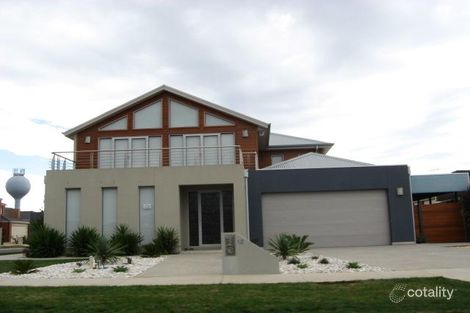 12 Hillcrest Dr, Hillside, VIC 3037