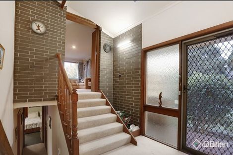 Property photo of 8 Crestmont Drive Glen Waverley VIC 3150