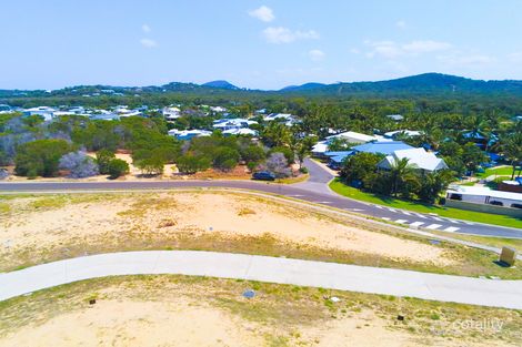 2/1 Beaches Village Cct, Agnes Water, QLD 4677