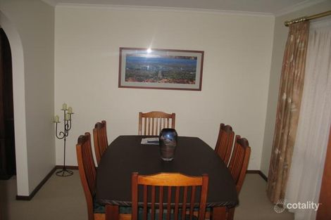 Property photo of 17 Rischbieth Crescent Gilmore ACT 2905