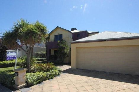 Property photo of 32 Gillon Street Karawara WA 6152