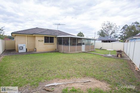 28 Taminga Rd, Green Valley, NSW 2168