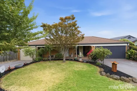 12 Greenbank Dr, Mooroolbark, VIC 3138