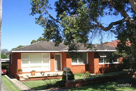 10 Lowana Ave, Kirrawee, NSW 2232