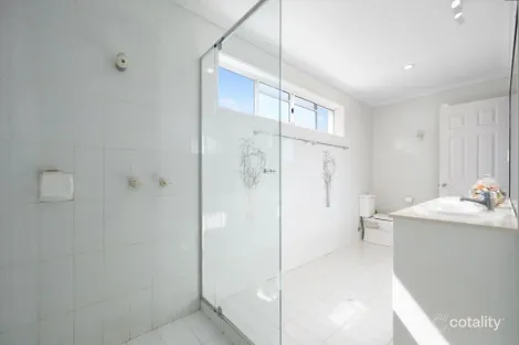 Property photo of 12 Camelot Crescent Hollywell QLD 4216