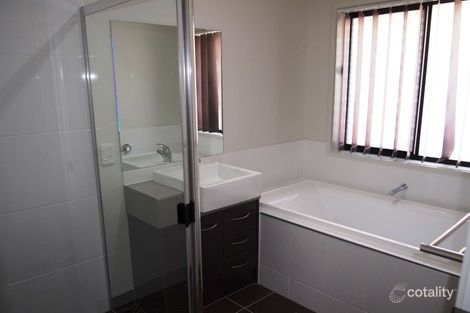 Property photo of 42 Denham Circuit Willow Vale QLD 4209