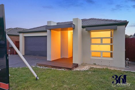 Property photo of 27 Hamish Drive Tarneit VIC 3029
