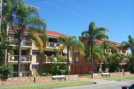 6 Broad St, Labrador, QLD 4215