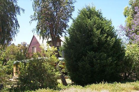 7 Shelley Rd, Kalamunda, WA 6076