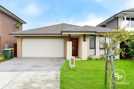 Property photo of 3 Bowe Place Oran Park NSW 2570