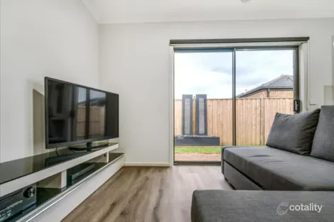 Property photo of 3 Daisy Drive Donnybrook VIC 3064