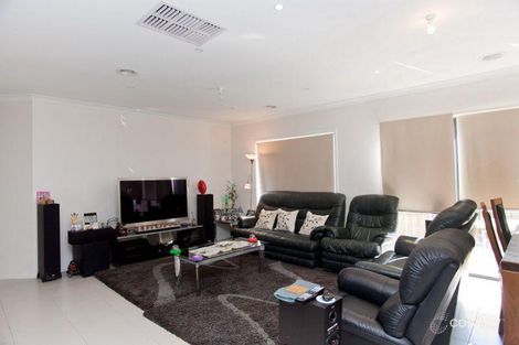 Property photo of 15 Waterlily Drive Epping VIC 3076