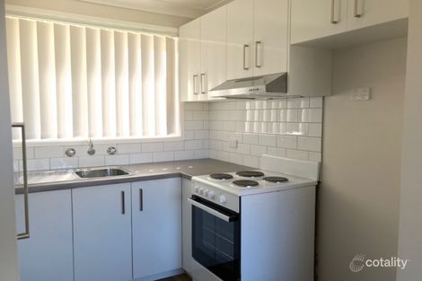 Property photo of 13/10 Bensley Road Macquarie Fields NSW 2564
