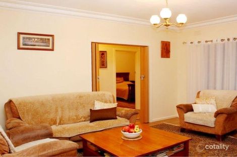 Property photo of 11 McNab Court Dandenong VIC 3175