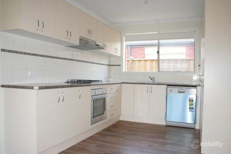 Property photo of 2 Rammer Way Cranbourne East VIC 3977