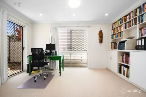 Property photo of 12 Camelot Crescent Hollywell QLD 4216