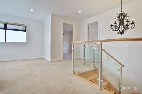 Property photo of 2/140 Warrigal Road Camberwell VIC 3124