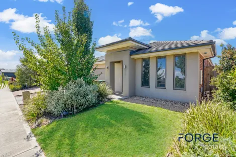 Property photo of 32 Aspera Drive Werribee VIC 3030
