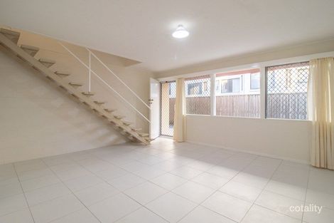 Property photo of 1/18 Oleander Avenue Biggera Waters QLD 4216