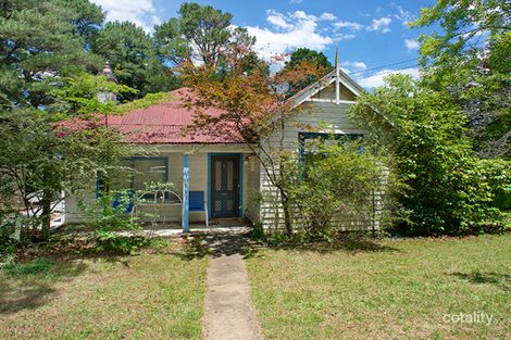 24 Nelson Ave, Wentworth Falls, NSW 2782