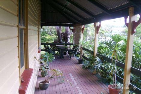 18 Brooker St, Woodford, QLD 4514