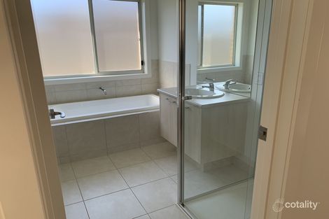 Property photo of 10 Trevena Ridge Bannockburn VIC 3331