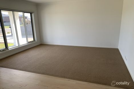 Property photo of 10 Trevena Ridge Bannockburn VIC 3331