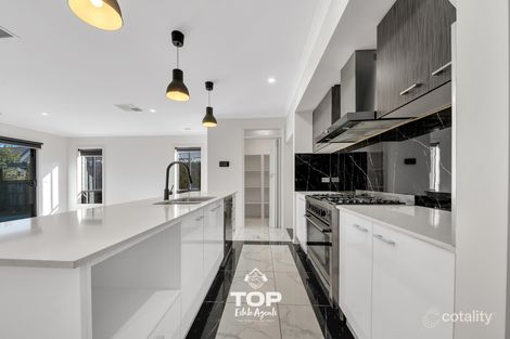 Property photo of 27 Boonwurrung Street Cranbourne East VIC 3977