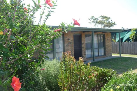 Property photo of 3 Stamford Road Lakes Entrance VIC 3909
