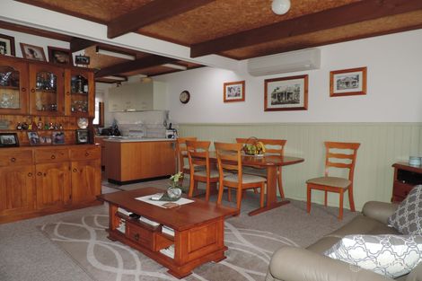 Property photo of 3 Stamford Road Lakes Entrance VIC 3909