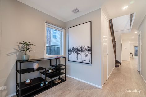 Property photo of 41 Angophora Crescent Craigieburn VIC 3064