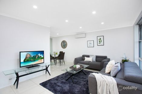 Property photo of 18 Oaktree Grove Prospect NSW 2148