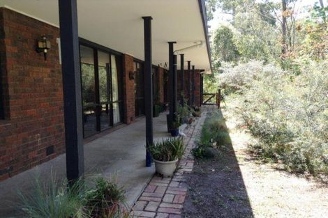 153-155 Scenic Cres, Eltham North, VIC 3095