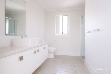 Property photo of 28 Empire Circuit Penrith NSW 2750