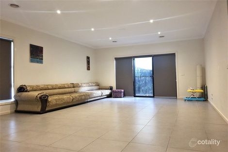 Property photo of 7 Ardsley Circuit Craigieburn VIC 3064