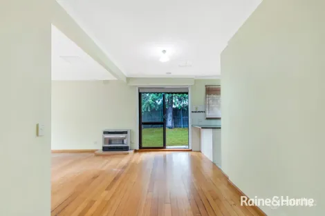 Property photo of 2 Edinburgh Place Melton West VIC 3337