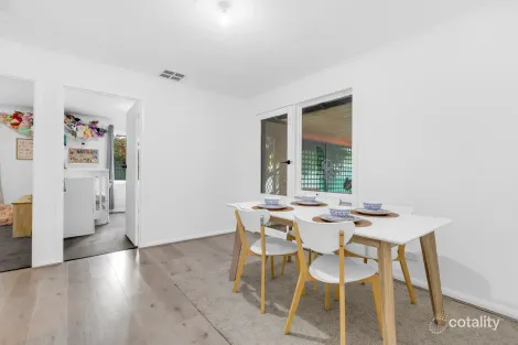 Property photo of 33 Coorara Court Craigmore SA 5114