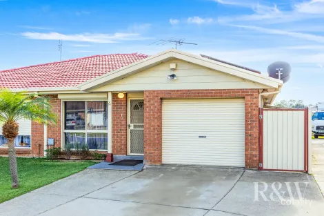 2/52 Francisco Cres, Rosemeadow, NSW 2560