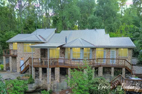 Property photo of 4 Bushland Place Kenthurst NSW 2156