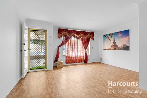 Property photo of 17 Oakleaf Circle Mirrabooka WA 6061